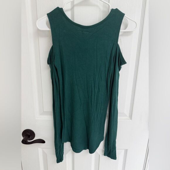 Mudd Cold Shoulder Ribbed Long Sleeve Green Top Women’s Size S - Picture 2 of 5